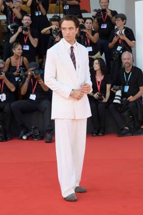 Robert Pattinson at the premiere of the film *Primetime* at the 2023 Venice Biennale—the 83rd Venice International Film Festival—at the Palazzo del Cinema in Venice, September 5, 2026 Foto:xA.xM.xTinghinox xFuturexImagex primetime_6768