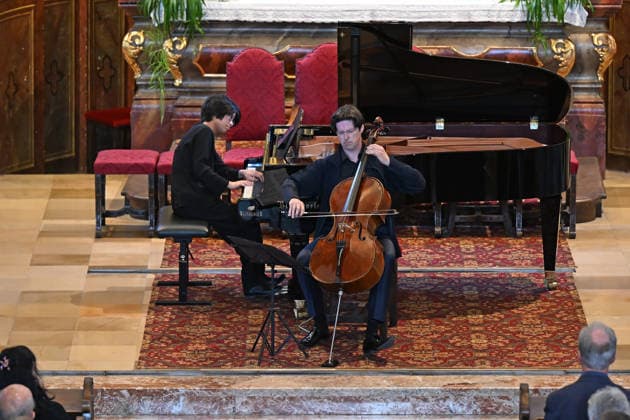 Sound of Sommerfrische concert featuring world-class musicians at the Traunkirchen parish church, as part of the Salzkammergut Festwochen Gmunden, photographed on September 5, 2026. The photo shows cellist Daniel Müller Schott and pianist Magdalene Ho. 2026 Sound of Sommerfrische concert featuring world-class musicians at the Traun