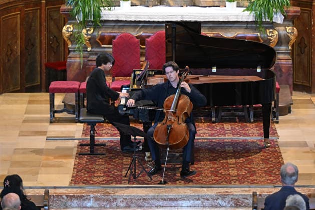 Sound of Sommerfrische concert featuring world-class musicians at the Traunkirchen parish church, as part of the Salzkammergut Festwochen Gmunden, photographed on September 5, 2026. The photo shows cellist Daniel Müller Schott and pianist Magdalene Ho. 2026 Sound of Sommerfrische concert featuring world-class musicians at the Traun