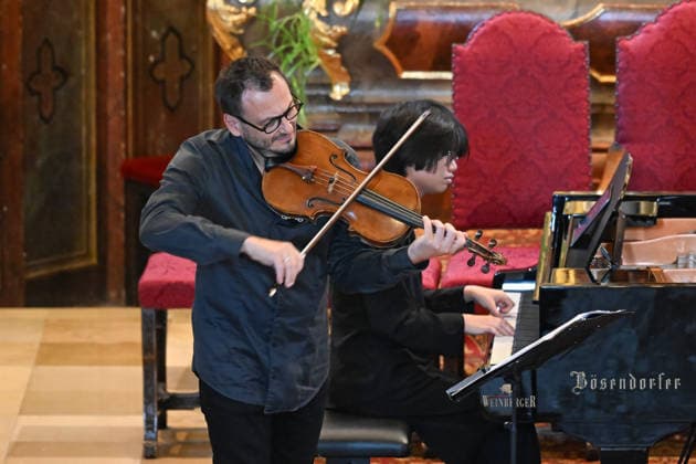 Sound of Sommerfrische concert featuring world-class musicians at the Traunkirchen parish church, as part of the Salzkammergut Festwochen Gmunden, photographed on September 5, 2026. The photo shows violist Maxim Rysanov and pianist Magdalene Ho at the 2026 Sound of Sommerfrische concert featuring world-class musicians at the Traunkirche