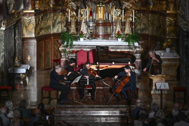 Sound of Sommerfrische concert featuring world-class musicians at the Traunkirchen parish church, as part of the Salzkammergut Festwochen Gmunden, photographed on September 5, 2026. The photo shows, from left to right, v