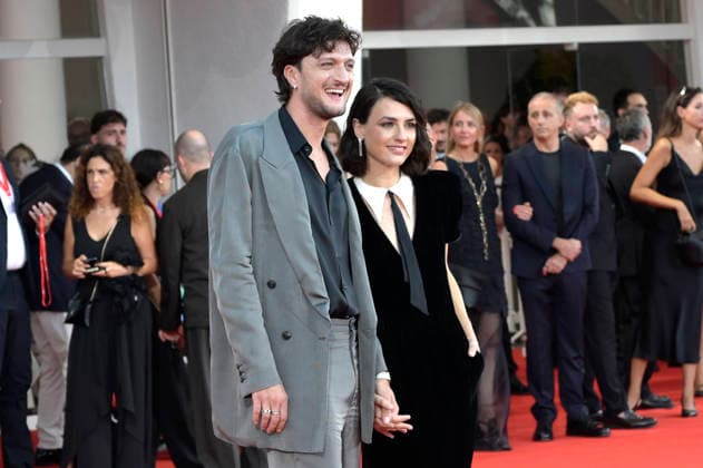 Andrea Lattanzi and Romana Maggiora Vergano at the premiere of the film *Succederà questa notte* at the 2023 Venice Biennale, the 83rd Venice International Film Festival, at the Palazzo del Cinema in Venice, September 5, 2026 Foto:xA.xM.xTinghinox xFuturexImagex notte_6913