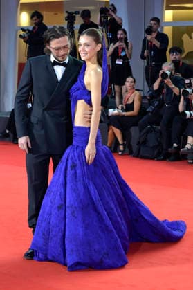 Brooklyn Beckham with his wife Nicola Peltz at the premiere of the film *Succederà questa notte* at the 2023 Venice Biennale—the 83rd Venice International Film Festival—at the Palazzo del Cinema in Venice, September 5, 2026 Foto:xA.xM.xTinghinox xFuturexImagex notte_6973