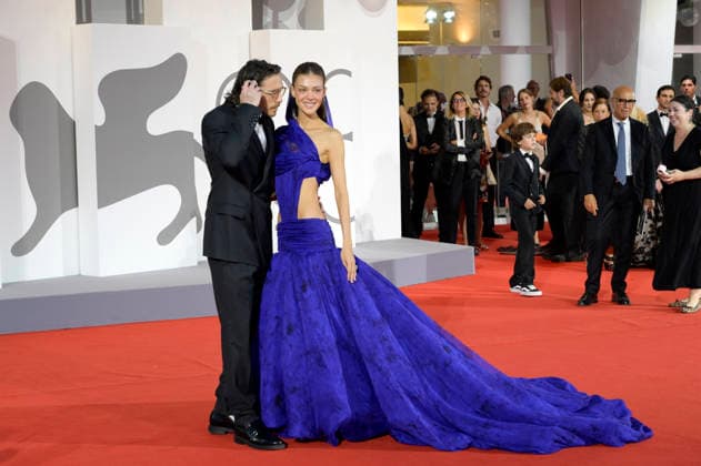 Brooklyn Beckham with his wife Nicola Peltz at the premiere of the film *Succederà questa notte* at the 2023 Venice Biennale—the 83rd Venice International Film Festival—at the Palazzo del Cinema in Venice, September 5, 2026 Foto:xA.xM.xTinghinox xFuturexImagex notte_6978