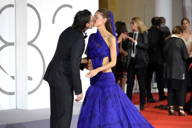 Brooklyn Beckham with his wife Nicola Peltz at the premiere of the film *Succederà questa notte* at the 2023 Venice Biennale—the 83rd Venice International Film Festival—at the Palazzo del Cinema in Venice, September 5, 2026 Foto:xA.xM.xTinghinox xFuturexImagex notte_6992