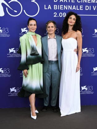 IPA88185747 - Venice, 83rd Venice International Film Festival 2026 - Day 5 - Hombre Al Agua photocall - Pictured: Esmeralda Pimentel, Gael Garcia Bernal, and DÃ bora Nascimento  Copyright: xAlbertoxTerenghix xPoolxPhotoxEventsx08x 88185747