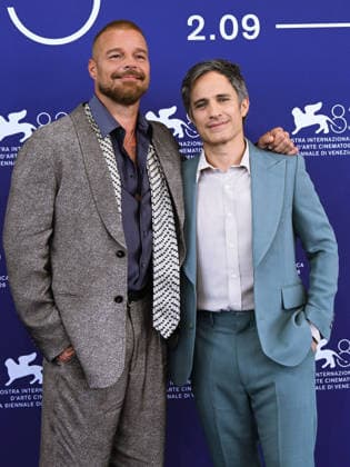IPA88185764 - Venice, 83rd Venice International Film Festival 2026 - Day 5 - Hombre Al Agua photocall - Pictured: Ricky Martin, Gael Garcia Bernal  Copyright: xAlbertoxTerenghix xPoolxPhotoxEventsx08x 88185764
