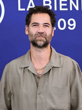 IPA88185875 - Venice, 83rd Venice International Film Festival 2026 Day 5 Photocall for *Hombre Al Agua* Pictured: Manuel Garcia-Rulfo  Copyright: xAlbertoxTerenghix xPoolxPhotoxEventsx08x 88185875
