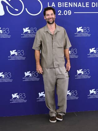 IPA88185867 - Venice, 83rd Venice International Film Festival 2026 - Day 5 - Photocall for *Hombre Al Agua* - Pictured: Manuel Garcia-Rulfo  Copyright: xAlbertoxTerenghix xPoolxPhotoxEventsx08x 88185867