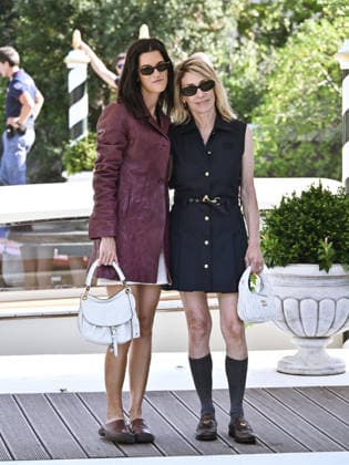 IPA88186201 - Venice, 83rd Venice International Film Festival 2026 - Day 5 - Arrivals at the Excelsior Hotel pier - Pictured: Suzanne Lindon and Kim Gordon  Copyright: xSimonexComix xPoolxPhotoxEventsx08x 88186201