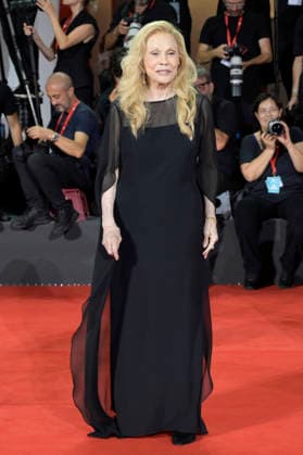 Faye Dunaway at the premiere of the documentary *Oasis: Don t Look Back in Anger* at the 2023 Venice Biennale—the 83rd Venice International Film Festival—at the Palazzo del Cinema in Venice, September 5, 2026 Foto:xA.xM.xTinghinox xFuturexImagex oasis_6507