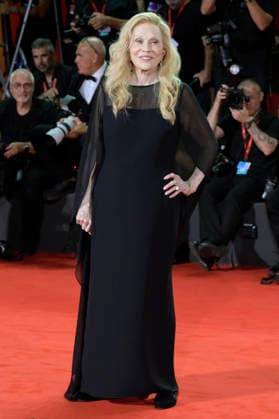Faye Dunaway at the premiere of the documentary *Oasis: Don t Look Back in Anger* at the 2023 Venice Biennale—the 83rd Venice International Film Festival—at the Palazzo del Cinema in Venice, September 5, 2026 Foto:xA.xM.xTinghinox xFuturexImagex oasis_6508