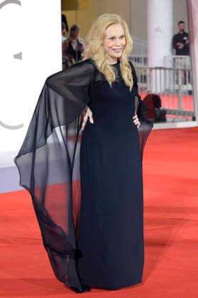 Faye Dunaway at the premiere of the documentary *Oasis: Don t Look Back in Anger* at the 2023 Venice Biennale—the 83rd Venice International Film Festival—at the Palazzo del Cinema in Venice, September 5, 2026 Foto:xA.xM.xTinghinox xFuturexImagex oasis_6517
