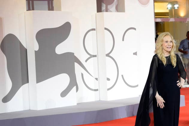 Faye Dunaway at the premiere of the documentary *Oasis: Don t Look Back in Anger* at the 2023 Venice Biennale—the 83rd Venice International Film Festival—at the Palazzo del Cinema in Venice, September 5, 2026 Foto:xA.xM.xTinghinox xFuturexImagex oasis_6521