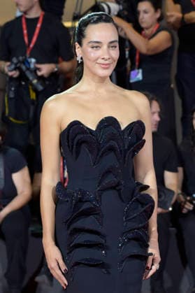 Claudia Salas at the premiere of the documentary *Oasis: Don t Look Back in Anger* at the 2023 Venice Biennale—the 83rd Venice International Film Festival—at the Palazzo del Cinema in Venice, September 5, 2026 Foto:xA.xM.xTinghinox xFuturexImagex oasis_6526
