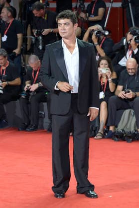 Riccardo Scamarcio at the premiere of the documentary *Oasis: Don t Look Back in Anger* at the 2023 Venice Biennale—the 83rd Venice International Film Festival—at the Palazzo del Cinema in Venice, September 5, 2026 Foto:xA.xM.xTinghinox xFuturexImagex oasis_6531