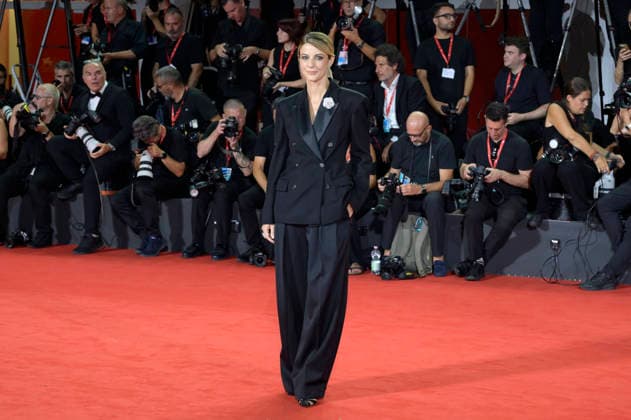 Barbara Ronchi at the premiere of the documentary *Oasis: Don t Look Back in Anger* at the 2023 Venice Biennale—the 83rd Venice International Film Festival—at the Palazzo del Cinema in Venice, September 5, 2026 Foto:xA.xM.xTinghinox xFuturexImagex oasis_6556