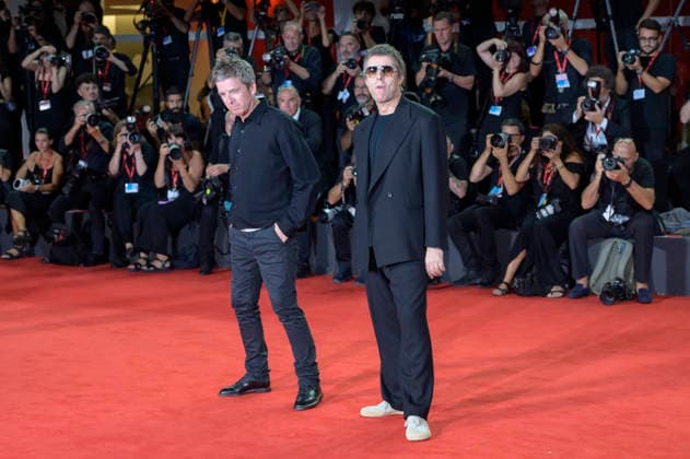 Noel Gallagher and Liam Gallagher at the premiere of the documentary *Oasis: Don t Look Back in Anger* at the 2023 Venice Biennale—the 83rd Venice International Film Festival—at the Palazzo del Cinema in Venice, September 5, 2026 Foto:xA.xM.xTinghinox xFuturexImagex oasis_6567