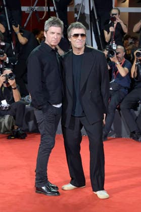 Noel Gallagher and Liam Gallagher at the premiere of the documentary *Oasis: Don t Look Back in Anger* at the 2023 Venice Biennale—the 83rd Venice International Film Festival—at the Palazzo del Cinema in Venice, September 5, 2026 Foto:xA.xM.xTinghinox xFuturexImagex oasis_6575