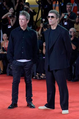 Noel Gallagher and Liam Gallagher at the premiere of the documentary *Oasis: Don t Look Back in Anger* at the 2023 Venice Biennale—the 83rd Venice International Film Festival—at the Palazzo del Cinema in Venice, September 5, 2026 Foto:xA.xM.xTinghinox xFuturexImagex oasis_6576