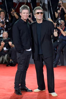Noel Gallagher and Liam Gallagher at the premiere of the documentary *Oasis: Don t Look Back in Anger* at the 2023 Venice Biennale—the 83rd Venice International Film Festival—at the Palazzo del Cinema in Venice, September 5, 2026 Foto:xA.xM.xTinghinox xFuturexImagex oasis_6582