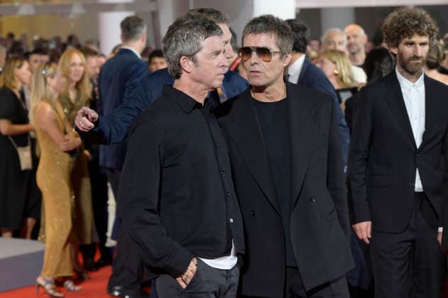 Noel Gallagher and Liam Gallagher at the premiere of the documentary *Oasis: Don t Look Back in Anger* at the 2023 Venice Biennale—the 83rd Venice International Film Festival—at the Palazzo del Cinema in Venice, September 5, 2026 Foto:xA.xM.xTinghinox xFuturexImagex oasis_6585