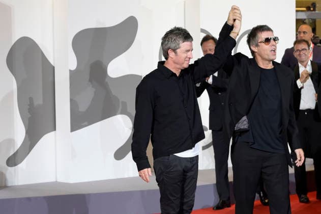 Noel Gallagher and Liam Gallagher at the premiere of the documentary *Oasis: Don t Look Back in Anger* at the 2023 Venice Biennale—the 83rd Venice International Film Festival—at the Palazzo del Cinema in Venice, September 5, 2026 Foto:xA.xM.xTinghinox xFuturexImagex oasis_6592