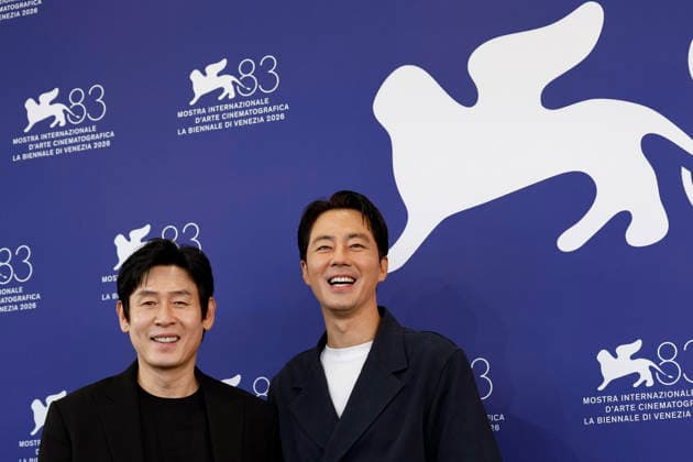 September 6, 2026, Venice, ITALY: South Korean actors Zo In-sung (R) and Sul Kyung-gu pose for the photocall of ™Ga-neung-han sa-rang (Possible Love) at the 83rd annual Venice International Film Festival, in Venice, Italy, 06 September 2026. The movie is presented in official competition Venezia83 at the festival running from 02 to 12 September 2026. ANSA FABIO FRUSTACI. Venice ITALY  - ZUMAa110 20260906_zaf_a110_021 Copyright: xFabioxFrustacix