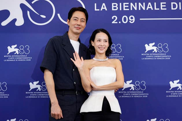 September 6, 2026, Venice, ITALY: South Korean actors Cho Yeo-jeong (R) and Sul Kyung-gu pose for the photocall of ™Ga-neung-han sa-rang (Possible Love) at the 83rd annual Venice International Film Festival, in Venice, Italy, 06 September 2026. The movie is presented in official competition Venezia83 at the festival running from 02 to 12 September 2026. ANSA FABIO FRUSTACI. Venice ITALY  - ZUMAa110 20260906_zaf_a110_018 Copyright: xFabioxFrustacix