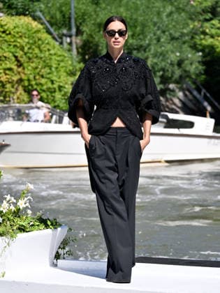 IPA88188633 - Venice, 83rd Venice International Film Festival 2026 - Day 5 - Arrivals at the Excelsior Hotel™s pier - Pictured: Irina Shayk  Copyright: xManuelexMangiarottix xPoolxPhotoxEventsx08x 88188633