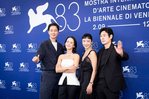 Ga-neung-han Sa-rang (Possible Love) photocall during the 83rd Venice International Film Festival in Venice, Italy on 06 September 2026. Jo In-sung, Cho Yeo-jeong, Jeon Do-yeon and Seol Kyeong-gu attend the Ga-neung-han Sa-rang (Possible Love) photocall during the 83rd Venice International Film Festival in Venice, Italy on 06 September 2026., Credit:Stefano Costantino TTL Stefano Costantino Avalon Italy, Venice  Copyright: xStefanoxCostantinoxTTLx xStefanoxCostantinox xAvalonx 1131395818