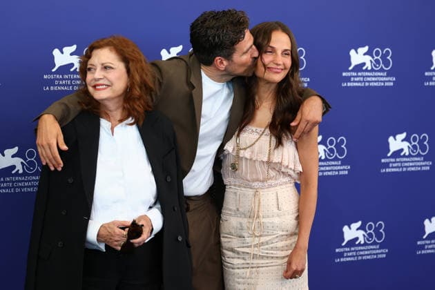 September 6, 2026, Venice Lido, Veneto, Italy: SUSAN SARANDON, director ANDREA PALLAORO and ALICIA VIKANDER during The Echo Chamber photocall at the 83rd Venice Film Festival at Sala Grande in Venice Lido, Italy Venice Lido Italy  - ZUMAc179 20260906_zep_c179_011 Copyright: xMickaelxChavetx