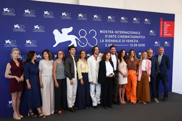 September 6, 2026, Venice Lido, Veneto, Italy: Cast and crew of whom director ANDREA PALLAORO, actors LUCA MARINELLI, SUSAN SARANDON and ALICIA VIKANDER during The Echo Chamber photocall at the 83rd Venice Film Festival at Sala Grande in Venice Lido, Italy Venice Lido Italy  - ZUMAc179 20260906_zep_c179_015 Copyright: xMickaelxChavetx