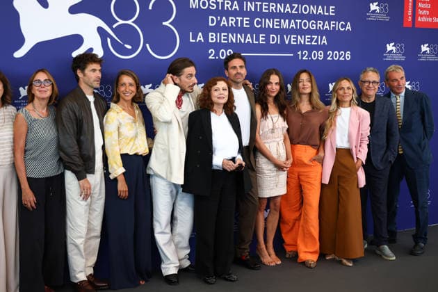 September 6, 2026, Venice Lido, Veneto, Italy: Cast and crew of whom director ANDREA PALLAORO, actors LUCA MARINELLI, SUSAN SARANDON and ALICIA VIKANDER during The Echo Chamber photocall at the 83rd Venice Film Festival at Sala Grande in Venice Lido, Italy Venice Lido Italy  - ZUMAc179 20260906_zep_c179_016 Copyright: xMickaelxChavetx