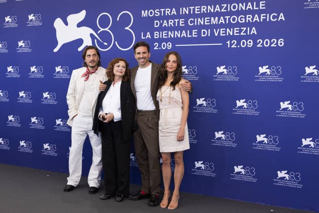 The Echo Chamber Photocall - The 83rd Venice International Film Festival VENICE, ITALY - SEPTEMBER 06: Luca Marinelli, Susan Sarandon, Andrea Pallaoro and Alicia Vikander attend the The Echo Chamber Photocall during the 83rd Venice International Film Festival at Palazzo del Casino on September 06, 2026 in Venice, Italy. Primo Barol Anadolu Venice Italy. Editorial use only. Please get in touch for any other usage.  Copyright: x2026xAnadoluxPrimoxBarolx