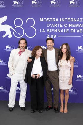 IPP Photo by Daniele Cifala’, Venice, September 5, 2026. The Echo Chamber Photocall. The 83rd Venice International Film Festival. Pictured: Luca Marinelli, Susan Sarandon, Andrea Pallaoro, and Alicia Vikander. Italy Photo Press World. Copyright The Echo Chamber Photocall T