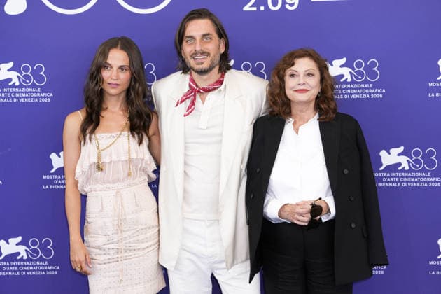 IPP Photo by Daniele Cifala’, Venice, September 5, 2026. The Echo Chamber Photocall. The 83rd Venice International Film Festival. Pictured: Alicia Vikander, Luca Marinelli, and Susan Sarandon. Italy Photo Press World. Copyright The Echo Chamber Photocall T