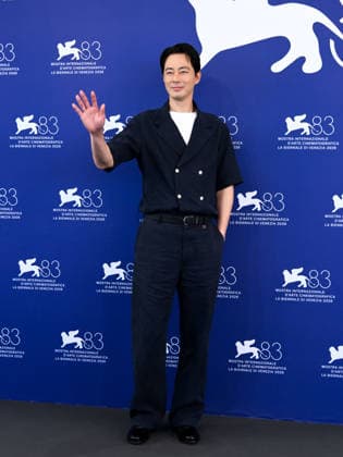 IPA88195731 - Venice, 83rd Venice International Film Festival 2026 - Day 5 - Photocall for the film Ga-neung-han Sa-rang (Possible Love) . Pictured: Jo In-sung  Copyright: xAlbertoxTerenghix xPoolxPhotoxEventsx08x 88195731