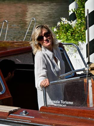 IPA88195123 - Venice, 83rd Venice International Film Festival 2026 - Day 5 - Arrivals at the Excelsior Hotel™s pier - Pictured: Valeria Bruni Tedeschi  Copyright: xManuelexMangiarottix xPoolxPhotoxEventsx08x 88195123