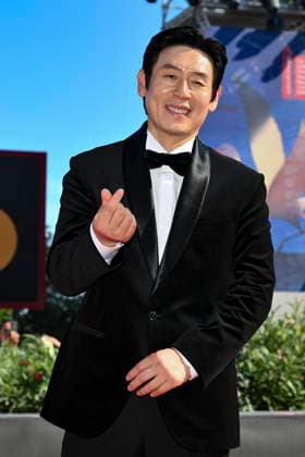 September 6, 2026, Venice, ITALY: South Korean actor Sul Kyung-gu arrives for the premiere of ™Ga-neung-han sa-rang (Possible Love) at the 83rd annual Venice International Film Festival, in Venice, Italy, 06 September 2026. The movie is presented in official competition Venezia83 at the festival running from 02 to 12 September 2026. ANSA ETTORE FERRARI. Venice ITALY  - ZUMAa110 20260906_zaf_a110_077 Copyright: xEttorexFerrarix