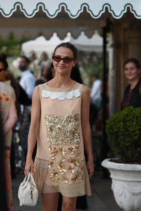 IPA88198288 - Venice: The cast of the film *Primetime* arrives at the Hotel Excelsior™s pier for the red carpet. Alicia Vikander and Sarandon-Geena Davis were also spotted; pictured here is Alicia Vikander.  Copyright: xFRANCESCAxVIECELIx xFrancescaxViecelix 88198288