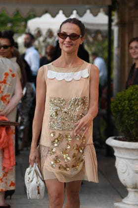 IPA88198289 - Venice: The cast of the film *Primetime* arrives at the Hotel Excelsior™s pier for the red carpet. Alicia Vikander and Sarandon-Geena Davis were also spotted; pictured here is Alicia Vikander.  Copyright: xFRANCESCAxVIECELIx xFrancescaxViecelix 88198289