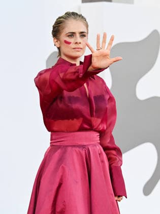 IPA88201590 - Venice, 83rd Venice International Film Festival 2026 - Night 5 - Red carpet for *THE ECHO CHAMBER* - Pictured: Greta Scarano  Copyright: xManuelexMangiarottix xPoolxPhotoxEventsx08x 88201590