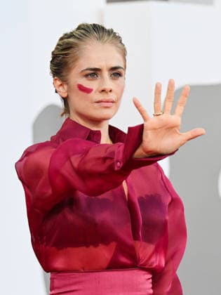 IPA88201593 - Venice, 83rd Venice International Film Festival 2026 - Night 5 - Red carpet for *THE ECHO CHAMBER* - Pictured: Greta Scarano  Copyright: xManuelexMangiarottix xPoolxPhotoxEventsx08x 88201593