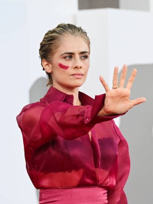 IPA88201594 - Venice, 83rd Venice International Film Festival 2026 - Night 5 - Red carpet for *THE ECHO CHAMBER* - Pictured: Greta Scarano  Copyright: xManuelexMangiarottix xPoolxPhotoxEventsx08x 88201594