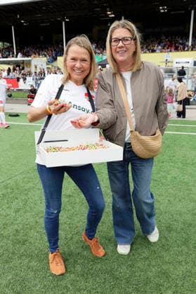 Nova Meierhenrich and Claudia Schulz at the Kicken mit Herz charity soccer game to benefit the UKE s pediatric ward at Hoheluft Stadium in Hamburg, September 6, 2026 Foto:xgbrcix xFuturexImagex kicken_6920