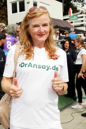 Nina Petri at the Kicken mit Herz charity soccer game to benefit the pediatric ward at the UKE at Hoheluft Stadium in Hamburg, September 6, 2026 Foto:xgbrcix xFuturexImagex kicken_6940
