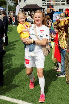 Nina Petri at the Kicken mit Herz charity soccer game to benefit the pediatric ward at the UKE at Hoheluft Stadium in Hamburg, September 6, 2026 Foto:xgbrcix xFuturexImagex kicken_6941