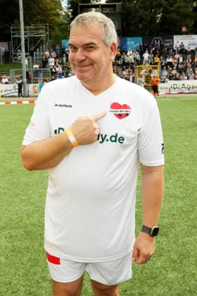 Elton at the Kicken mit Herz charity soccer game to benefit the UKE s pediatric ward at Hoheluft Stadium in Hamburg, September 6, 2026 Foto:xgbrcix xFuturexImagex kicken_6950