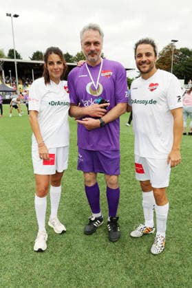 Lilli Hollunder, Tom Mir, and Kostja Ullmann at the Kicken mit Herz charity soccer match to benefit the pediatric ward at the UKE at Hoheluft Stadium in Hamburg, September 6, 2026 Foto:xgbrcix xFuturexImagex kicken_6909